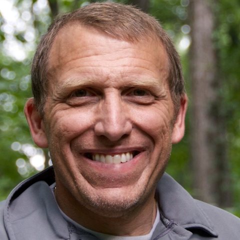 Bruce Leon